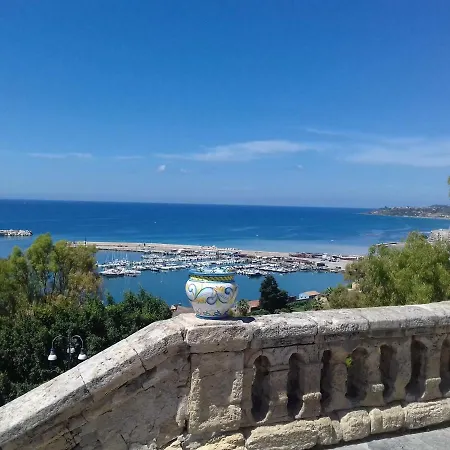 度假居 La Casuzza Del Centro *